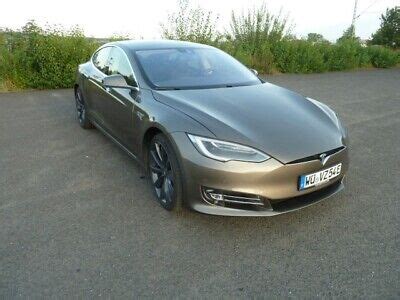 Tesla Model S 75 D Supercharge Free Allrad Luftfahrwerk Autopilot