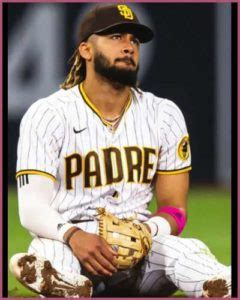 Fernando Tatis Bio Married Wife Net Worth Ethnicity Age Height