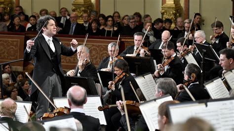 The Vienna Philharmonic Looks to a New Generation - The New York Times