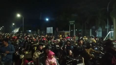 Pemudik Motor Masih Padati Pelabuhan Ciwandan