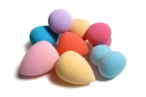 How To Clean Your Makeup Sponge Or Beauty Blender Woman Reigns