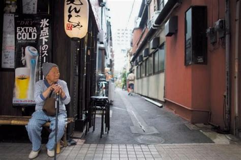 日本人口老龄化的原因：日本人寿命高活的久出生率跟不上探秘志