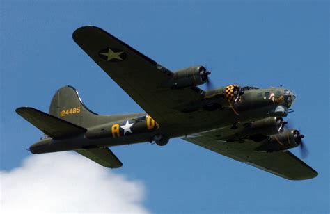 boeing   flying fortress museum  warbird photo gallery