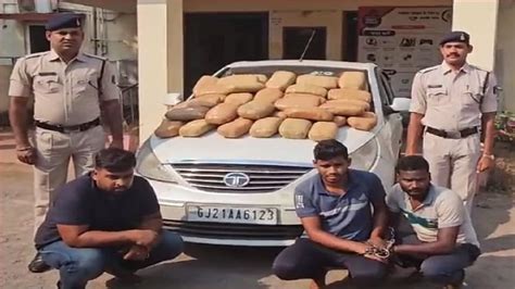 Raipur Crime 3 Inter State Ganja Smuggling Accused Arrested Ganja Worth 15 Lakh Seized Amar