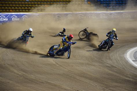 U 24 Ekstraliga Stal Gorzów jechała z GKM em Grudziądz Upadek w