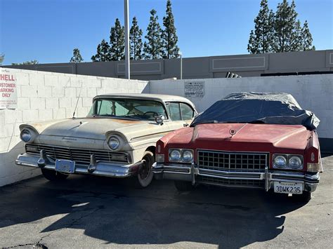 Some Vintage Cars I Saw Sitting Behind A Gas Station R Autos