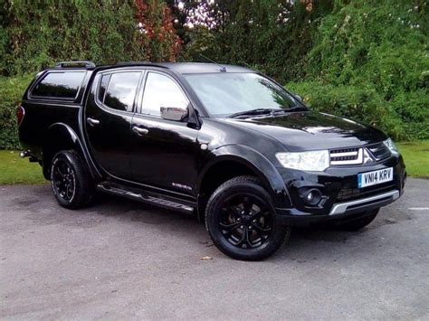 Mitsubishi L200 2 5 DI D CR Barbarian Black Crewcab Pickup 4WD 4dr 2014