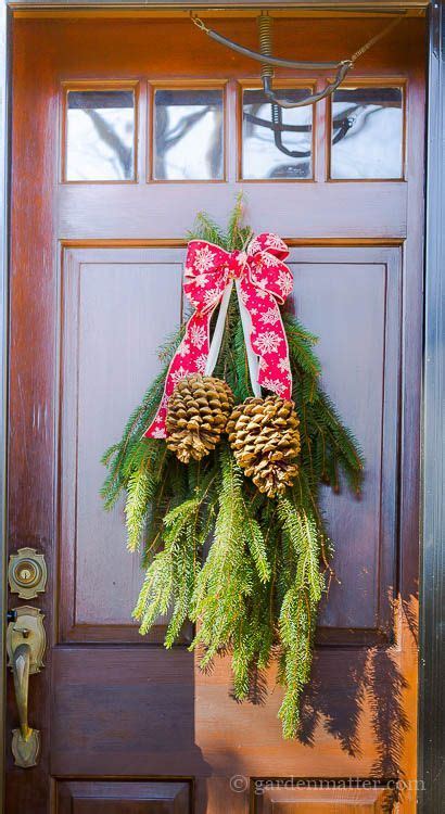 43 Ideas Diy Christmas Door Swag Pine Cones For 2019 Интерьер