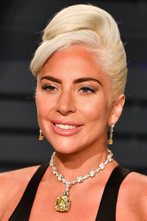 Lady Gaga Wears Carat Yellow Tiffany Diamond Necklace To