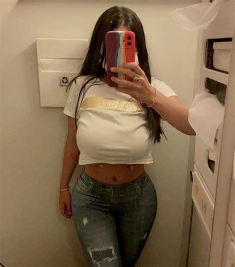 Selfie In The Bathroom Of The Airplane ☺️ F31 R Selfie