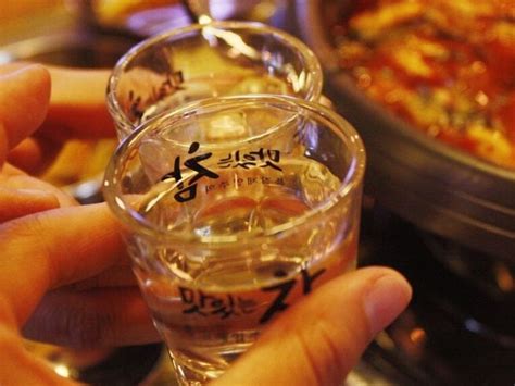 El Porcentaje De Alcohol En El Soju Coreano Lo Que Debes Saber Catavins