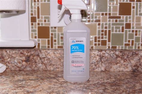 20 Genius Ways To Use Rubbing Alcohol Around Your House Household Cleaning Tips Cleaning