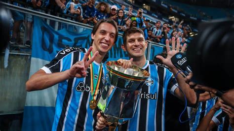 Desempenho extraordinário da dupla Geromel e Kannemann pelo Grêmio