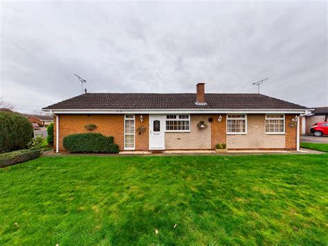 3 Bed Bungalow For Sale In Elizabeth Avenue Kirk Sandall Doncaster