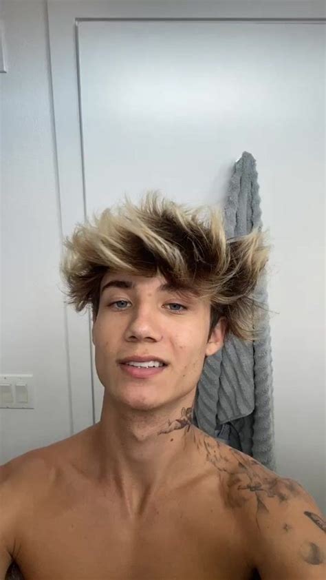 𝓢𝓱𝓲𝓷𝓮 𝑱𝒂𝒅𝒆𝒏 𝑯𝒐𝒔𝒔𝒍𝒆𝒓 Cute Teenage Boys Jaden Hossler Cute Guy Teenagers