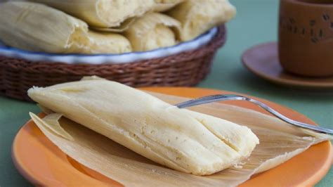 Aprende A Preparar Los Uchepos Michoacanos Con Esta Receta De Tamales Dulces De Elote Gastrolab