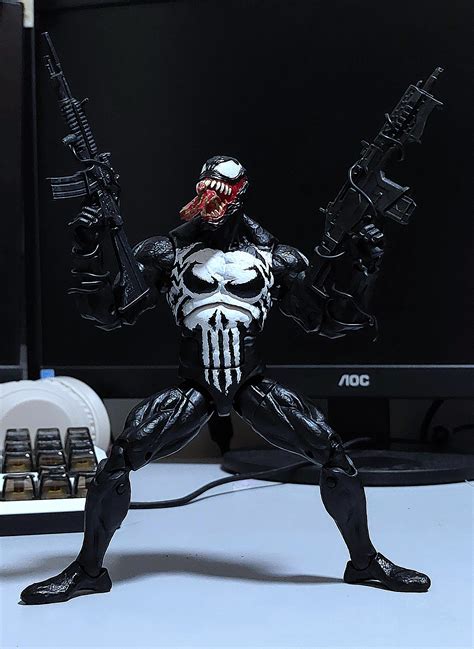 Venom Punisher Custom : r/MarvelLegends