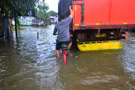 Pintu Air Sunter Hulu Masih Siaga Dan Manggarai Siaga Indozone News