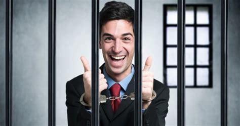 10 People Who Wanted To Go To Jail - Listverse