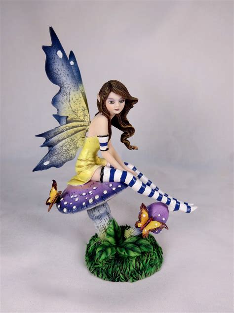 Amy Brown Whimsical Luna Periwinkle Flower Nude Garden Fairy Figurine