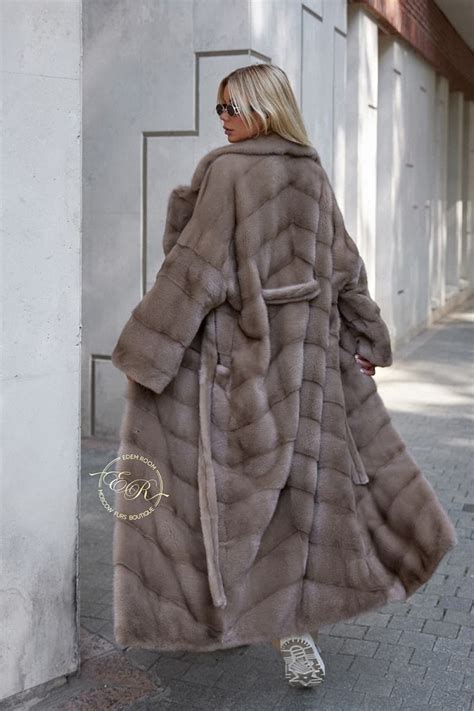 Цена на Удлинённую норковую шубу с поясом в Москве | Артикул: 18024-130-PS