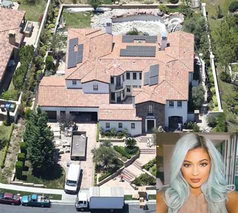 Kylie Jenner House Kylie Jenner Selling Calabasas Home For Almost