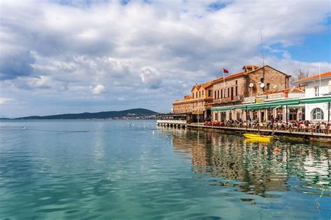 Ayvalik Cunda Adasi Sarimsakli Ren Eytan Sofrasi Turu Eldestino