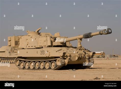 Baqubah, Iraq - M109 Paladin, a self-propelled 155mm howitzer Stock ...