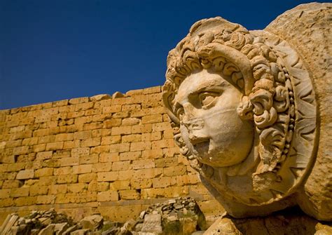 Roman Head In The Ruins Of Leptis Magna Libya Libya Roman Roman Empire