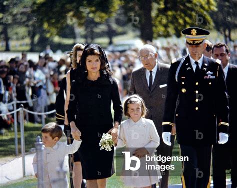 Jacqueline Kennedy With Children John And Caroline At President John F