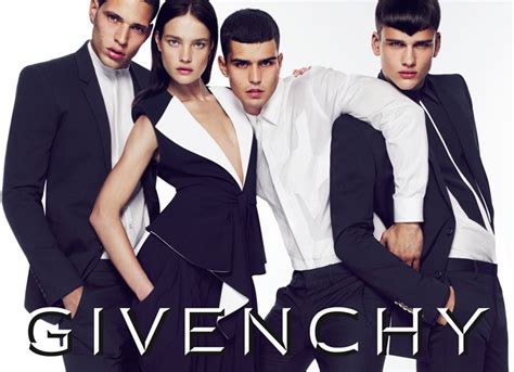 FF | Givenchy S/S '10 – The Fashionisto
