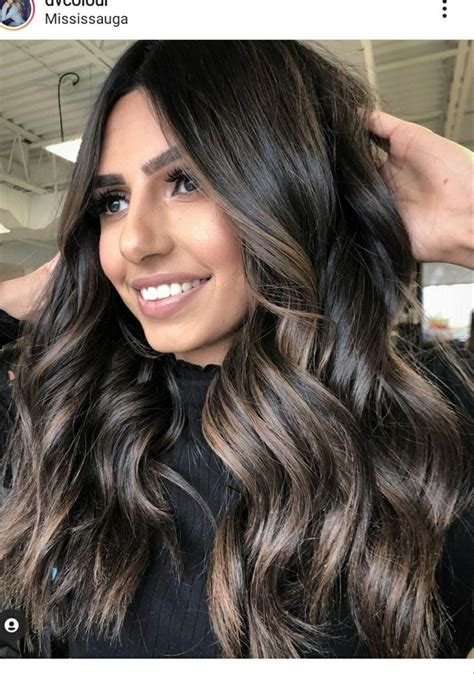 Pin By Lu Camandaroba On Pelo Black Hair Balayage Long Hair Color