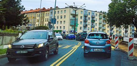 Patrzmy na znaki Kierowcy w tym miejscu często jeżdżą pod prąd