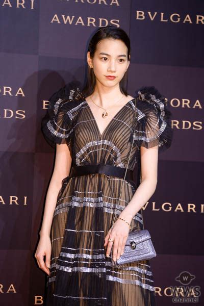 のんが透け感のロングドレスで「ブルガリアウローラ アワード」のフォトコールに登場！＜bvlgari Avrora Awards 2019