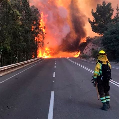 Comuna De Valpara So Se Mantiene En Alerta Roja Por Voraz Incendio