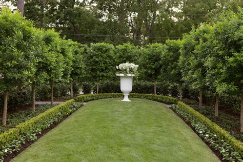 Meet the Landscape Designers Transforming Houston's Prettiest Gardens ...