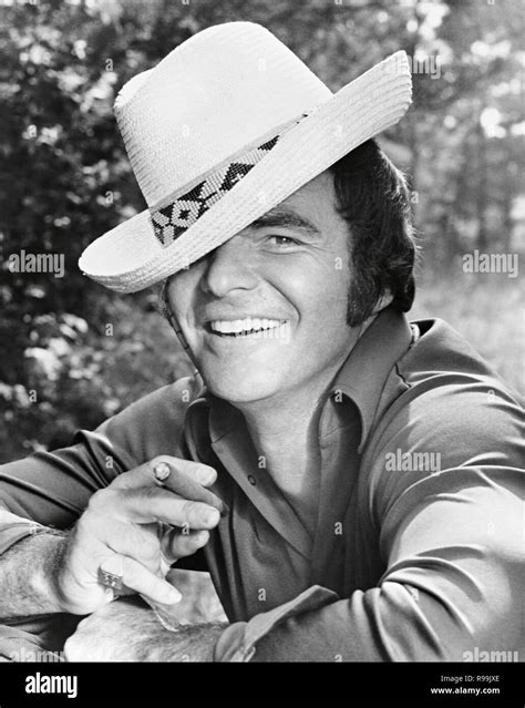 Burt Reynolds Portrait 1973 Hi Res Stock Photography And Images Alamy