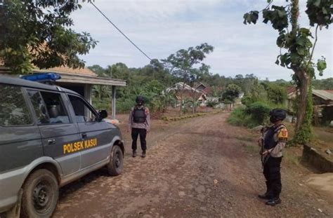 Polisi Berkeliling Kampung Kampung Di Way Kanan Untuk Ciptakan Rasa Aman