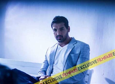 Can This Star Be a Billionaire? The Real Value Behind John Abraham - Veja Store Site