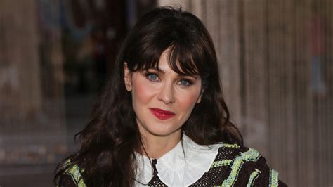 Why Zooey Deschanel Almost Never Returned To TV Show Acting Again