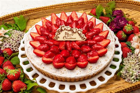 フルーツで彩った華やかなケーキ。タルト専門店「キル フェ ボン」が贈るクリスマス期間限定メニュー Gourmet Fashion