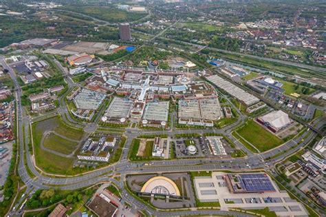 Oberhausen aus der Vogelperspektive Gebäudekomplex und Gelände des