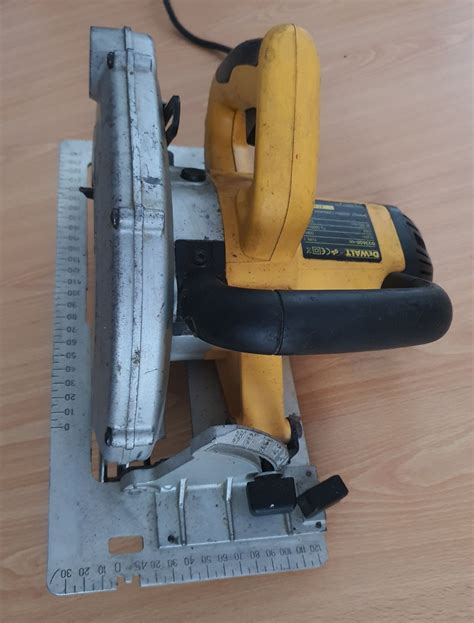 DEWALT D23650K D23650 Pilarka Piła Tarczowa 230V 1350W 190mm Walizka