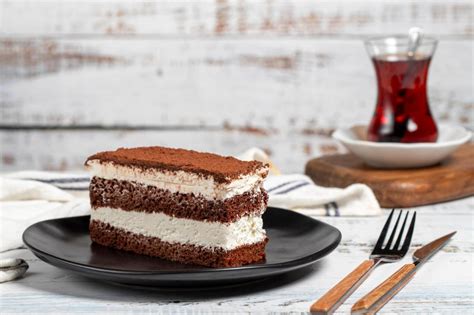 Tiramisu trifft Kuchen Ein süßes Rendezvous auf dem Blech