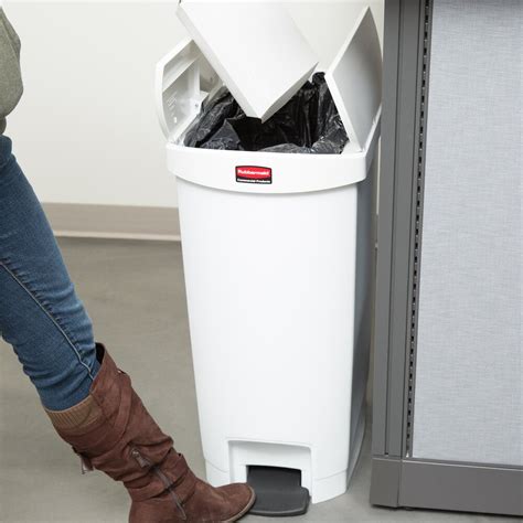 Rubbermaid Slim Jim Resin White End Step On Trash Can With