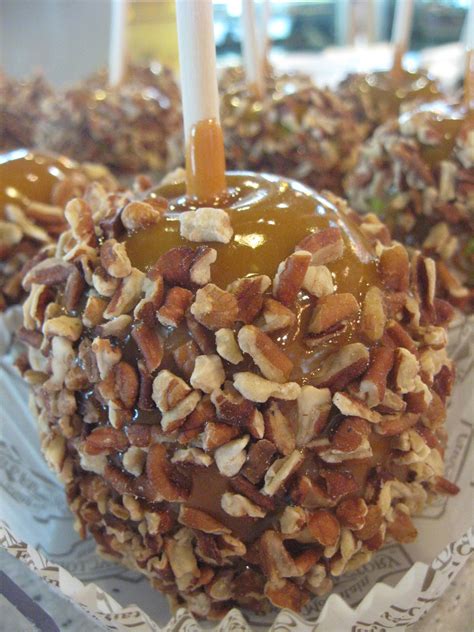 Rocky Mountain Chocolate Factory Caramel Apples