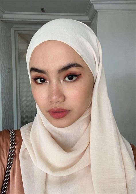 Pin Oleh Agnes Sales Di Muslimah Gaya Hijab Kasual Gaya Hijab Model