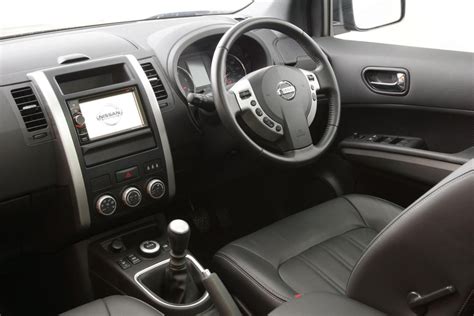 Nissan X-Trail Platinum Edition interiors