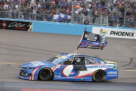 Kyle Larson Vainqueur à Phoenix Champion Nascar 2021