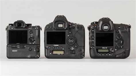 Ascii Jp：フルサイズ一眼頂上対決！ 「α9」 Vs「eos 1d X Mkii」vs「nikon D5」